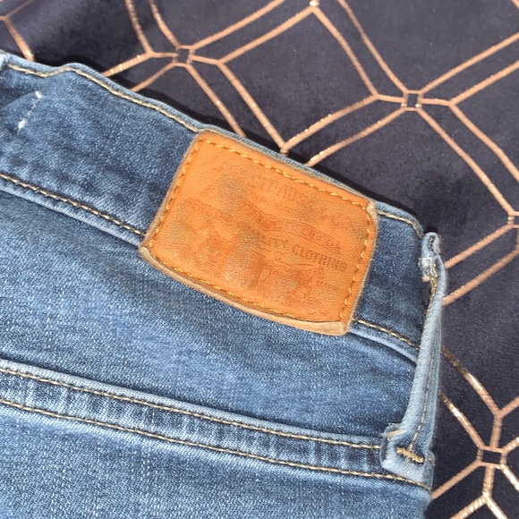LEVI’S - Picture 4 of 9